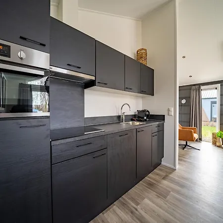 With Combi Microwave, Near The Maas Chalet Kerkdriel